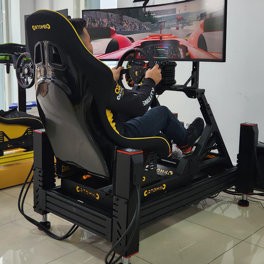 Qubic System QS-220 Motion System Hareketli yarış simulatörü